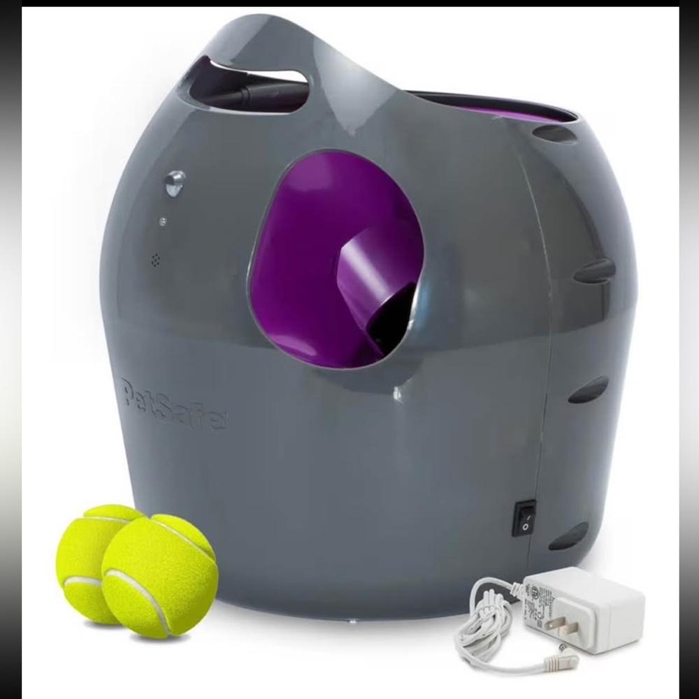 PetSafe Interactive Ball Launcher in Gray and Purple